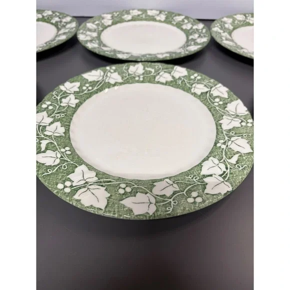 Vintage Green Ivy Leaf Dinner Plates Set of 6 Scalloped Edge Ceramic 10.5 Inch - Picture 2 of 6